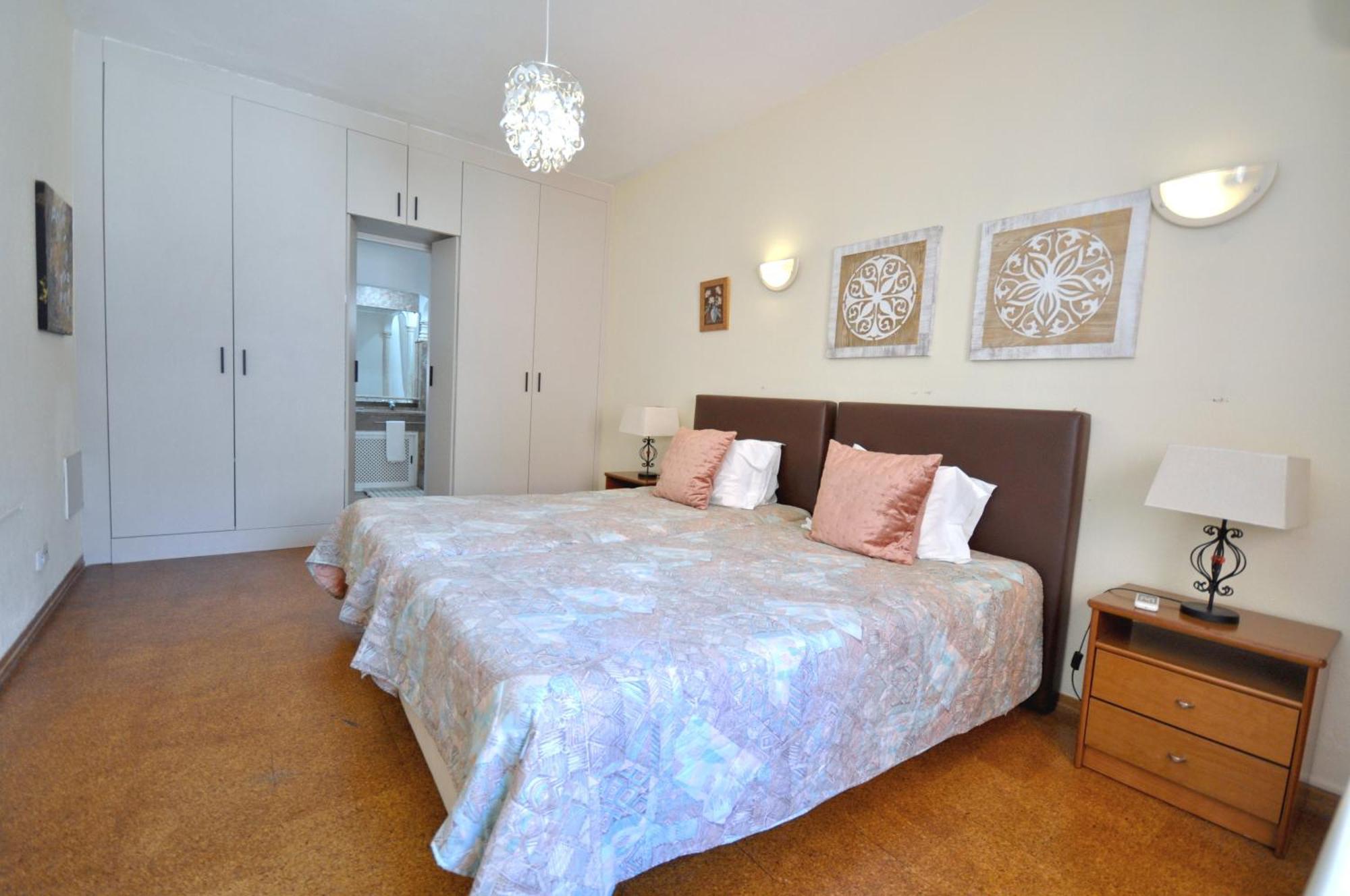 Walking Distance To The Centre - Snooker Table - Private Pool - 5 Bedrooms 쿼테이라 외부 사진