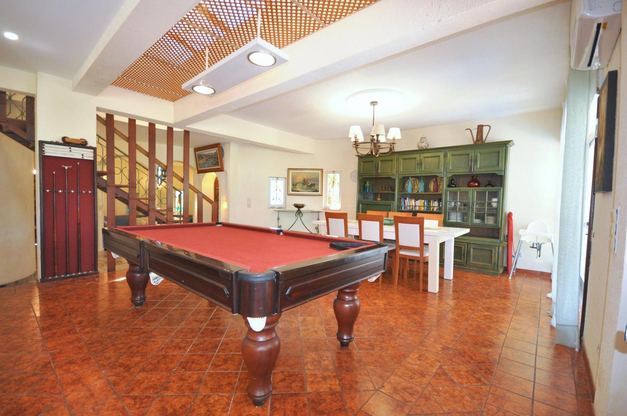 Walking Distance To The Centre - Snooker Table - Private Pool - 5 Bedrooms 쿼테이라 외부 사진