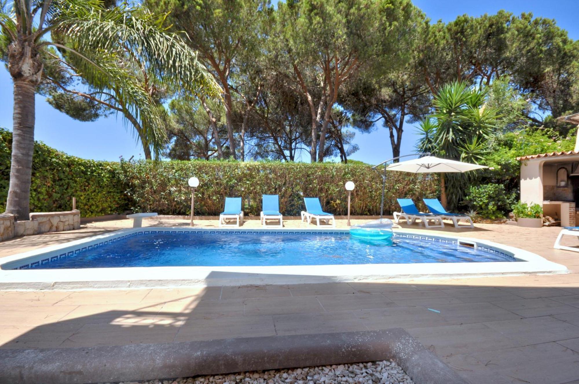 Walking Distance To The Centre - Snooker Table - Private Pool - 5 Bedrooms 쿼테이라 외부 사진