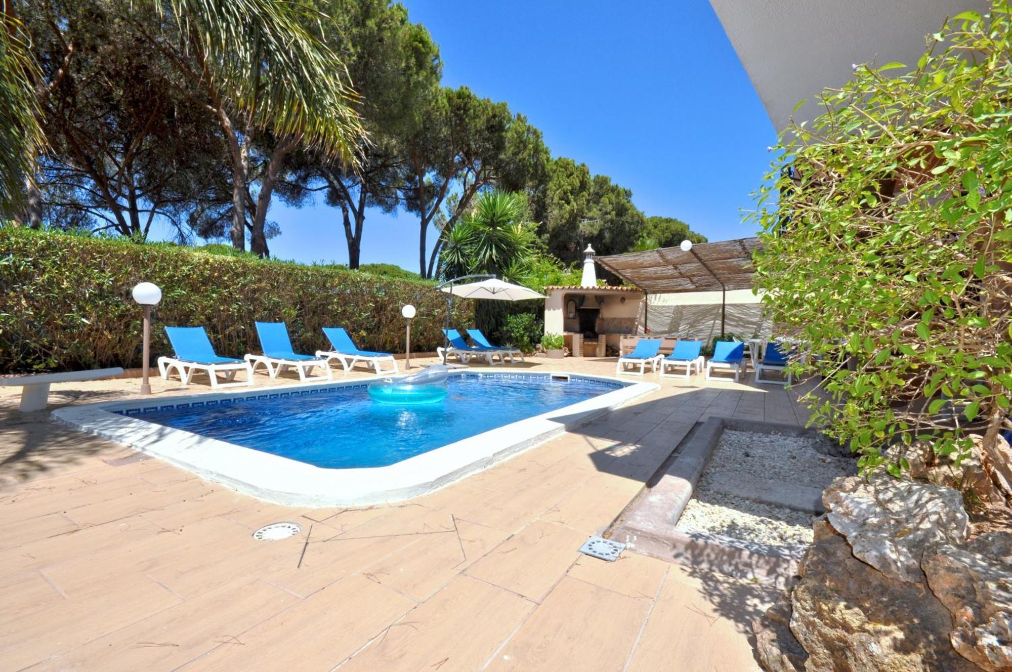 Walking Distance To The Centre - Snooker Table - Private Pool - 5 Bedrooms 쿼테이라 외부 사진